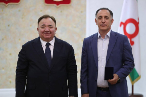 Декану юридического факультета ИнгГУ присвоено звание "Заслуженный юрист Республики Ингушетия"